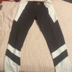 Calia XXL Carrie Underwood Brand Light Blue and black perfect condition